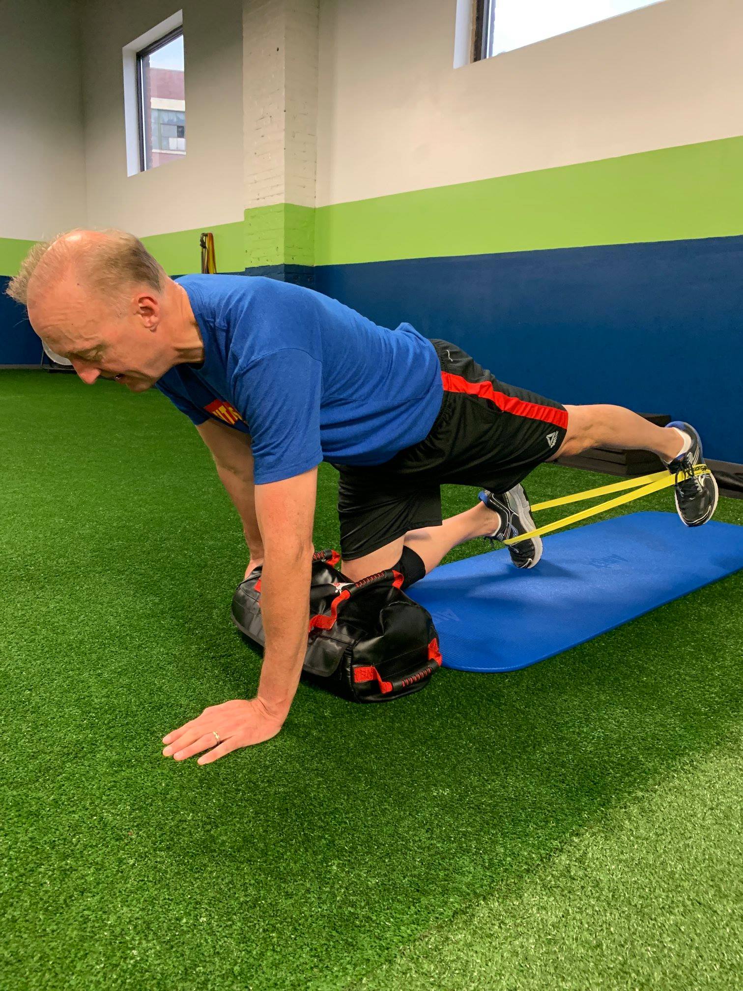 58377685_2321893198077729_8725737390565490688_o push-up